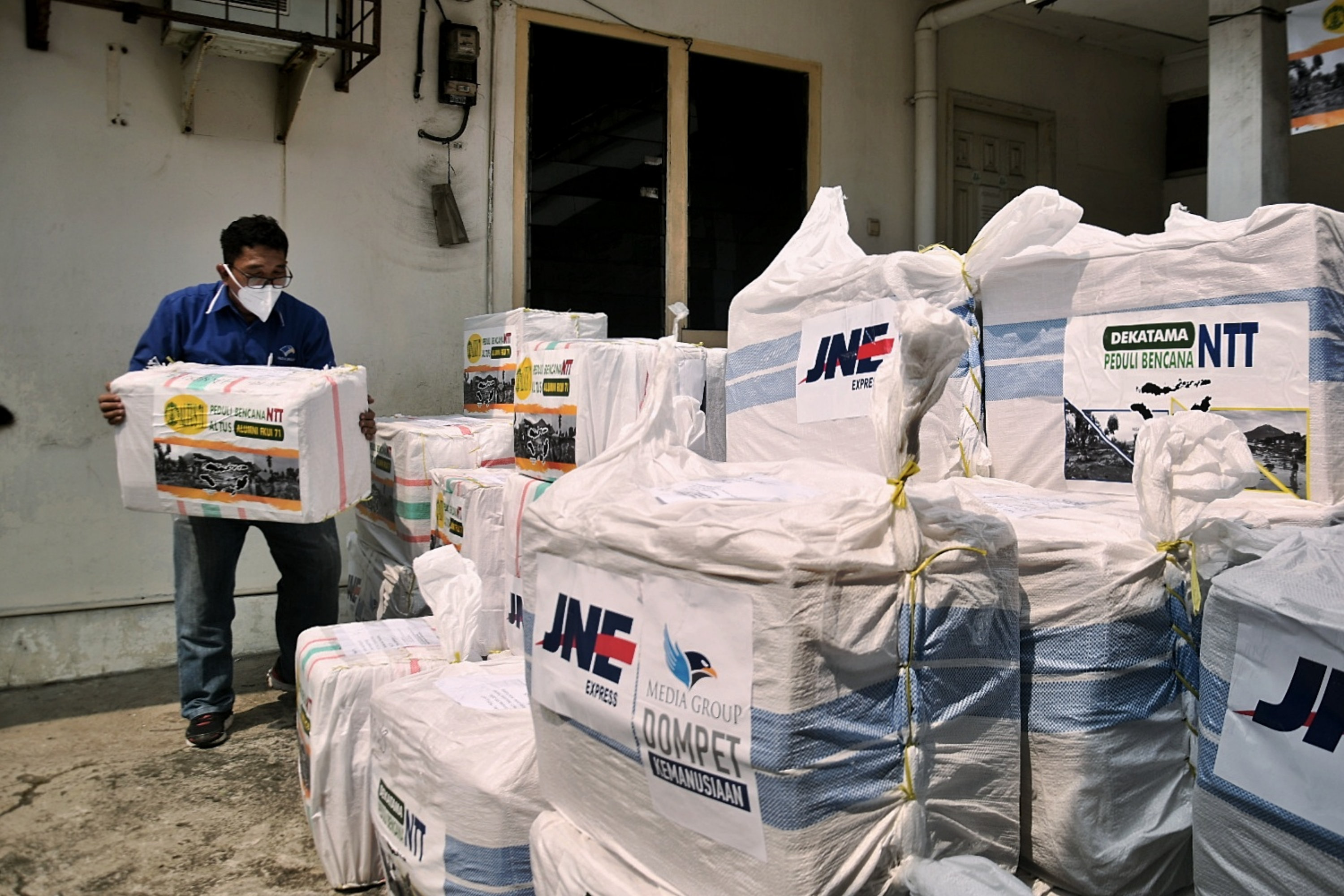 Bantuan untuk Korban Bencana NTT