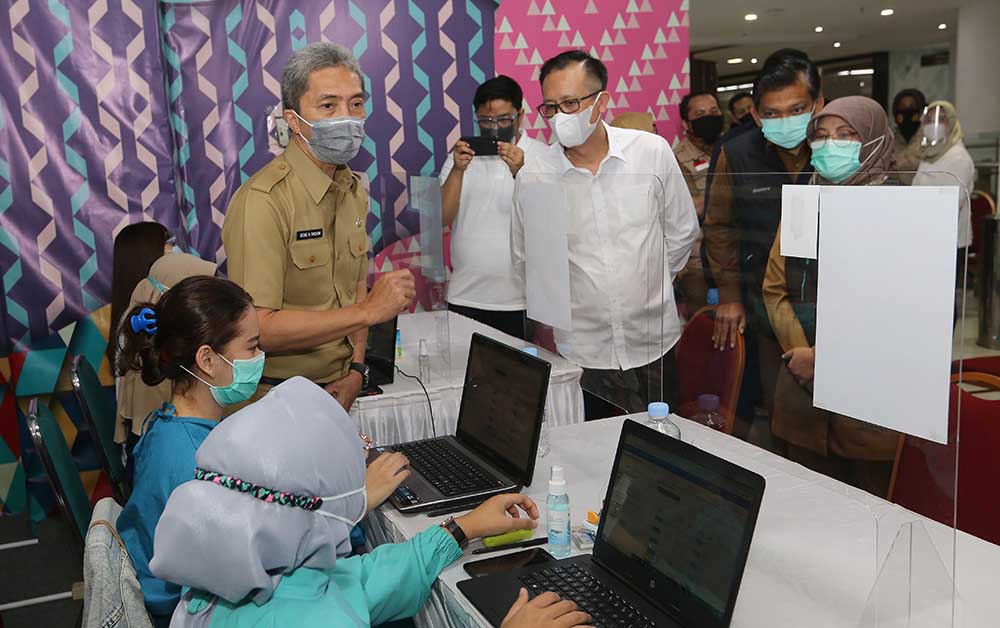 Vaksinasi Pekerja Ritel