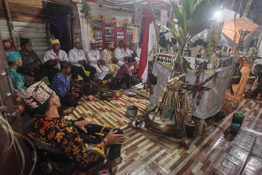 Ritual Balian Pendeng Sawang Garu Dayak Ngaju