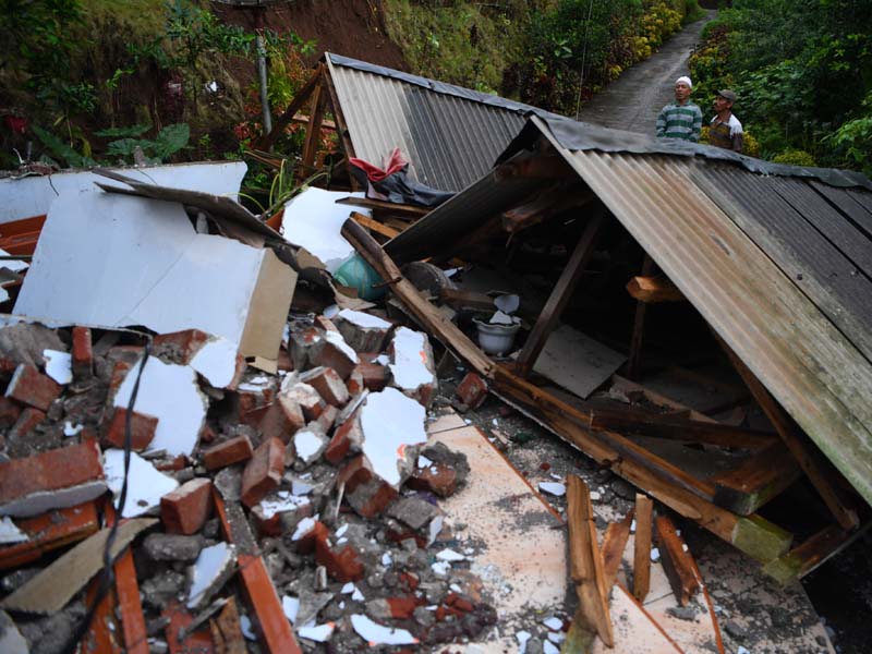Rumah Rusak Akibat Gempa