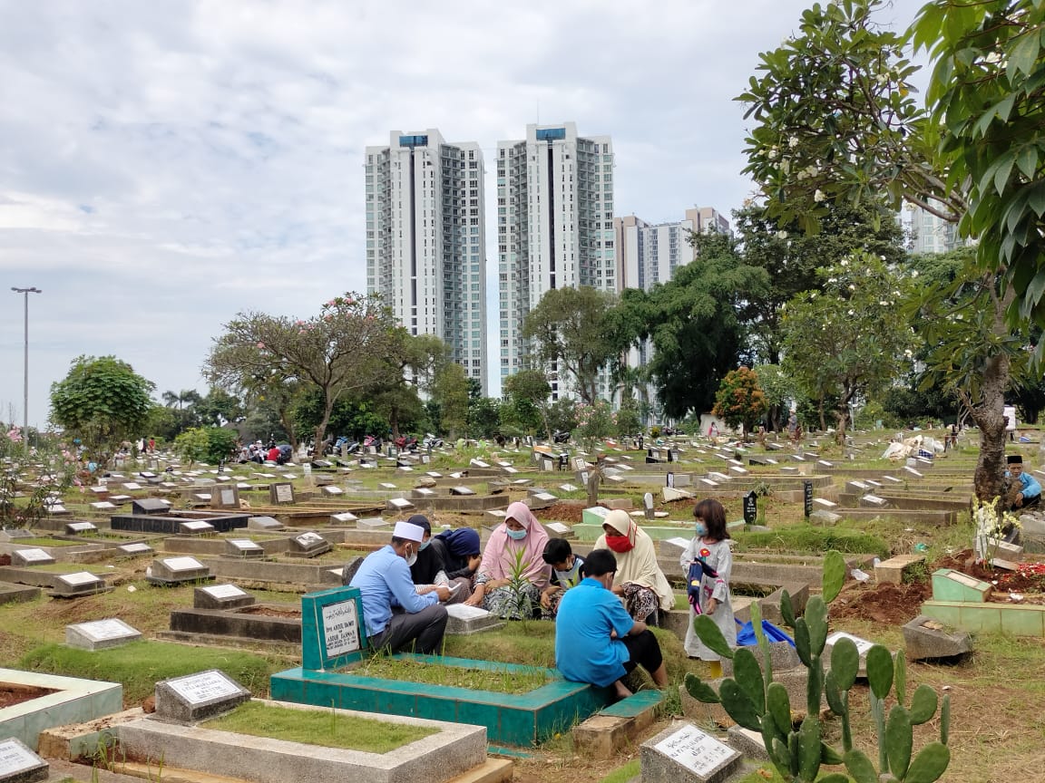 Ziarah Makam Jelang Ramadan