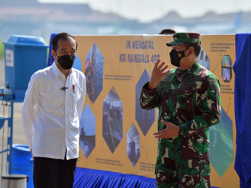 Jokowi Janji Bangun Rumah Awak KRI Nanggala