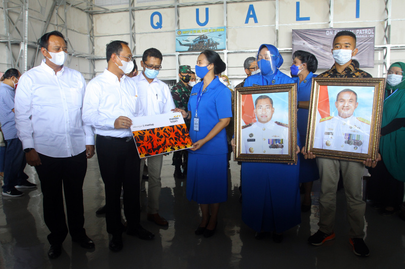 Santunan Asuransi ke Keluarga Korban Kru KRI Nanggala 402