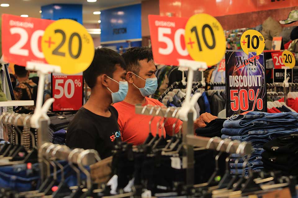Berburu Diskon di Pusat Perbelanjaan