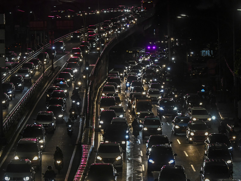 Ribuan Kendaraan Tinggalkan Jakarta
