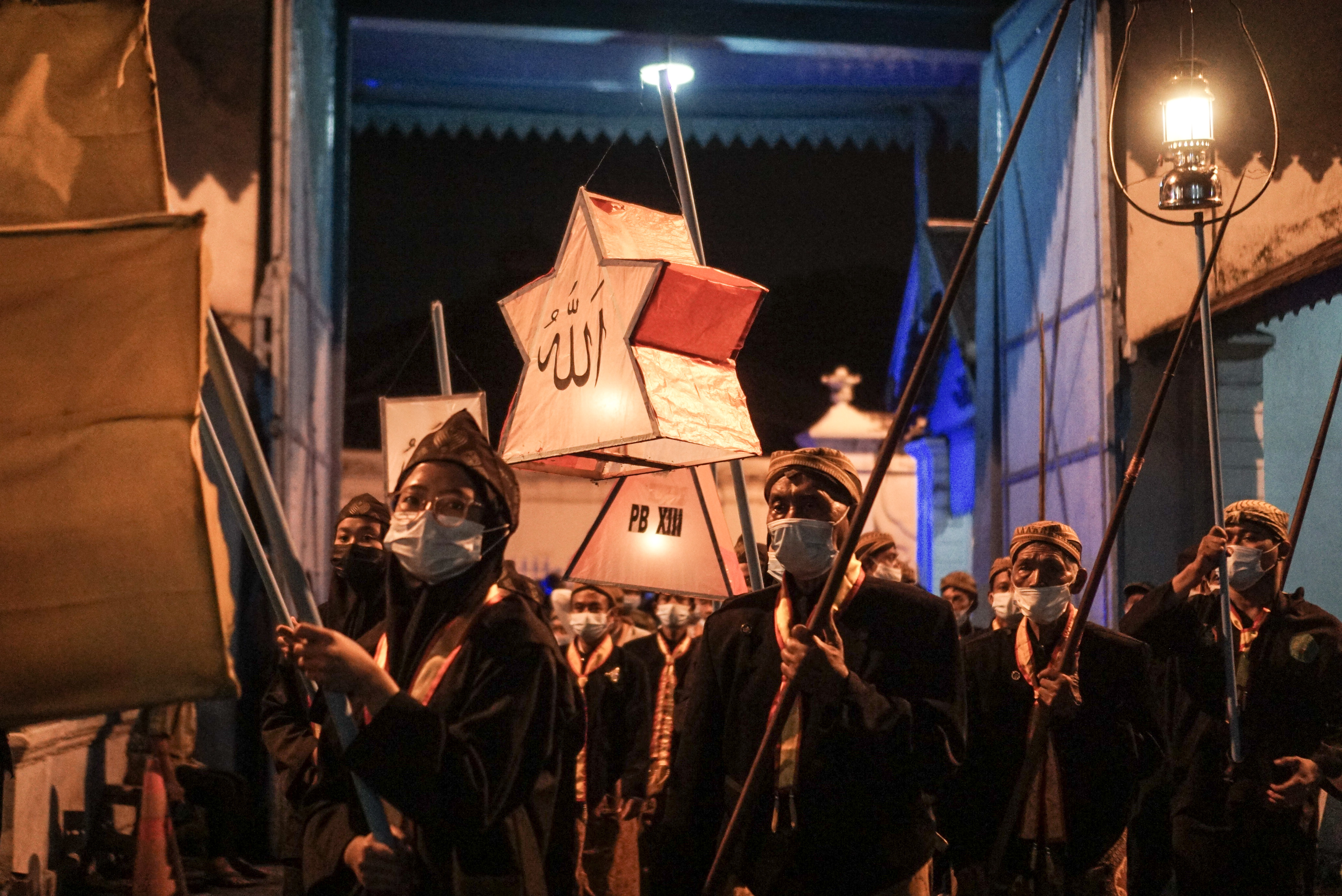 Kirab Malam Selikuran