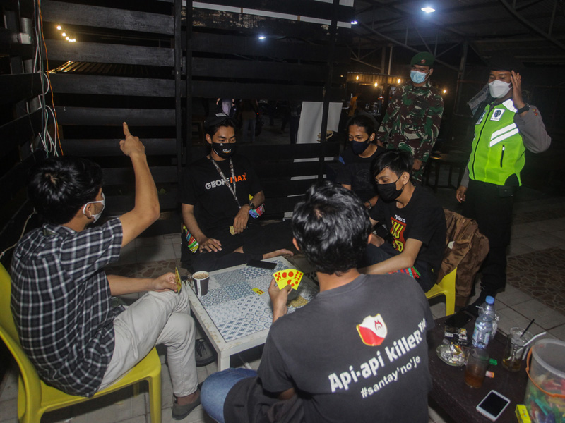 Patroli Penegakan Prokes Dan Jam Malam