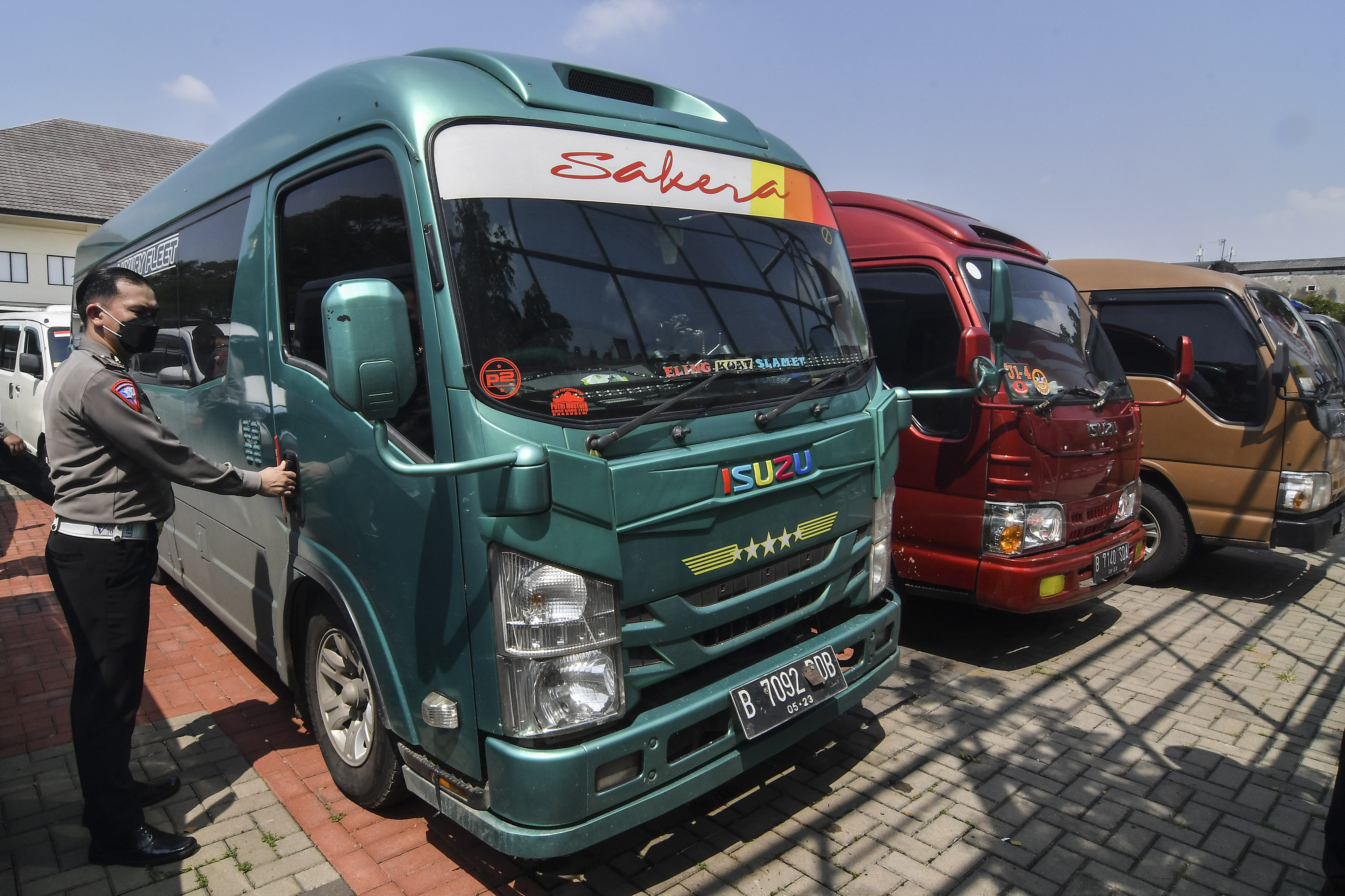 Travel Gelap Diamankan Polres Metro Bekasi