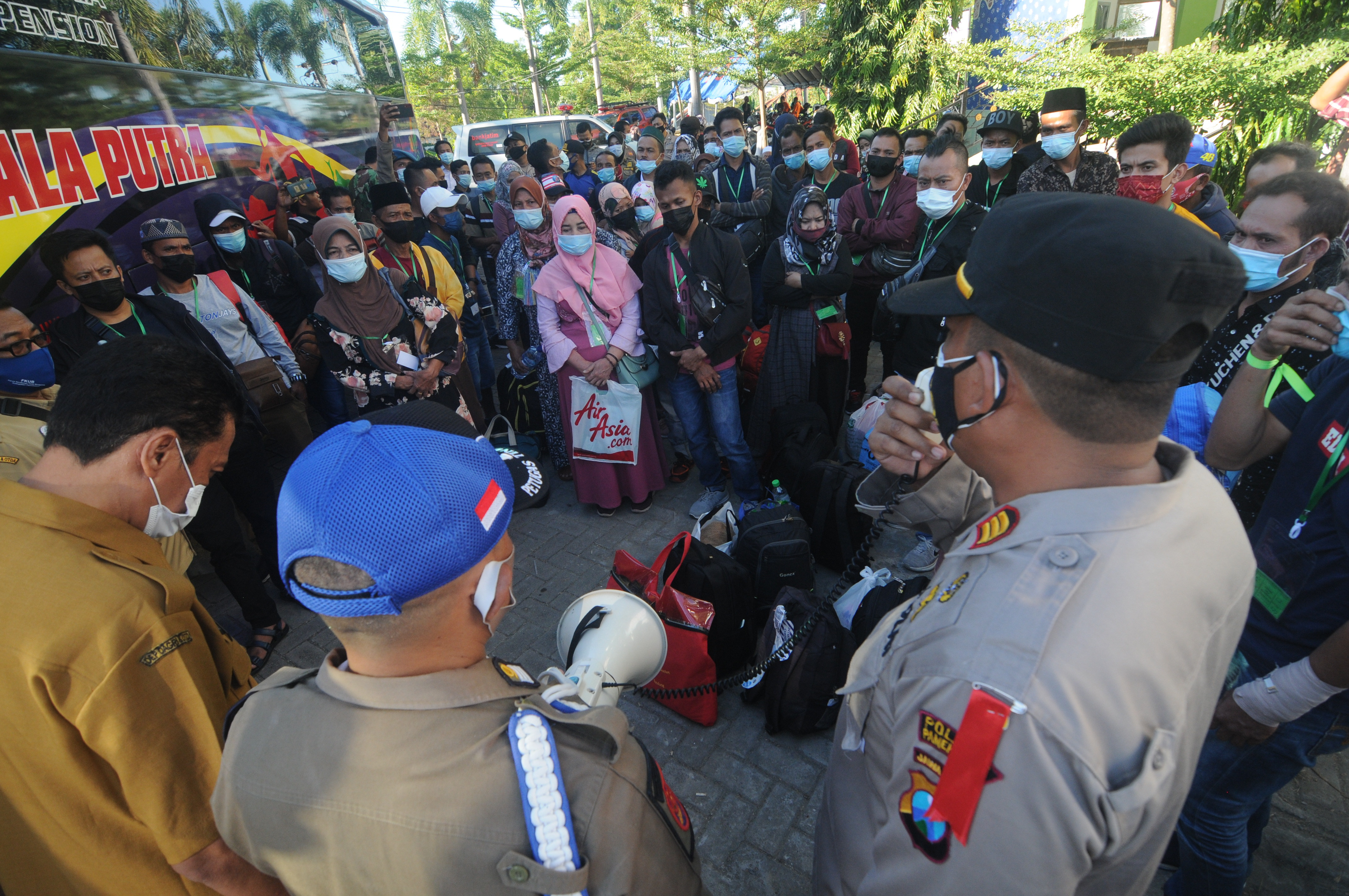 Karantina Pekerja Migran di Pamekasan