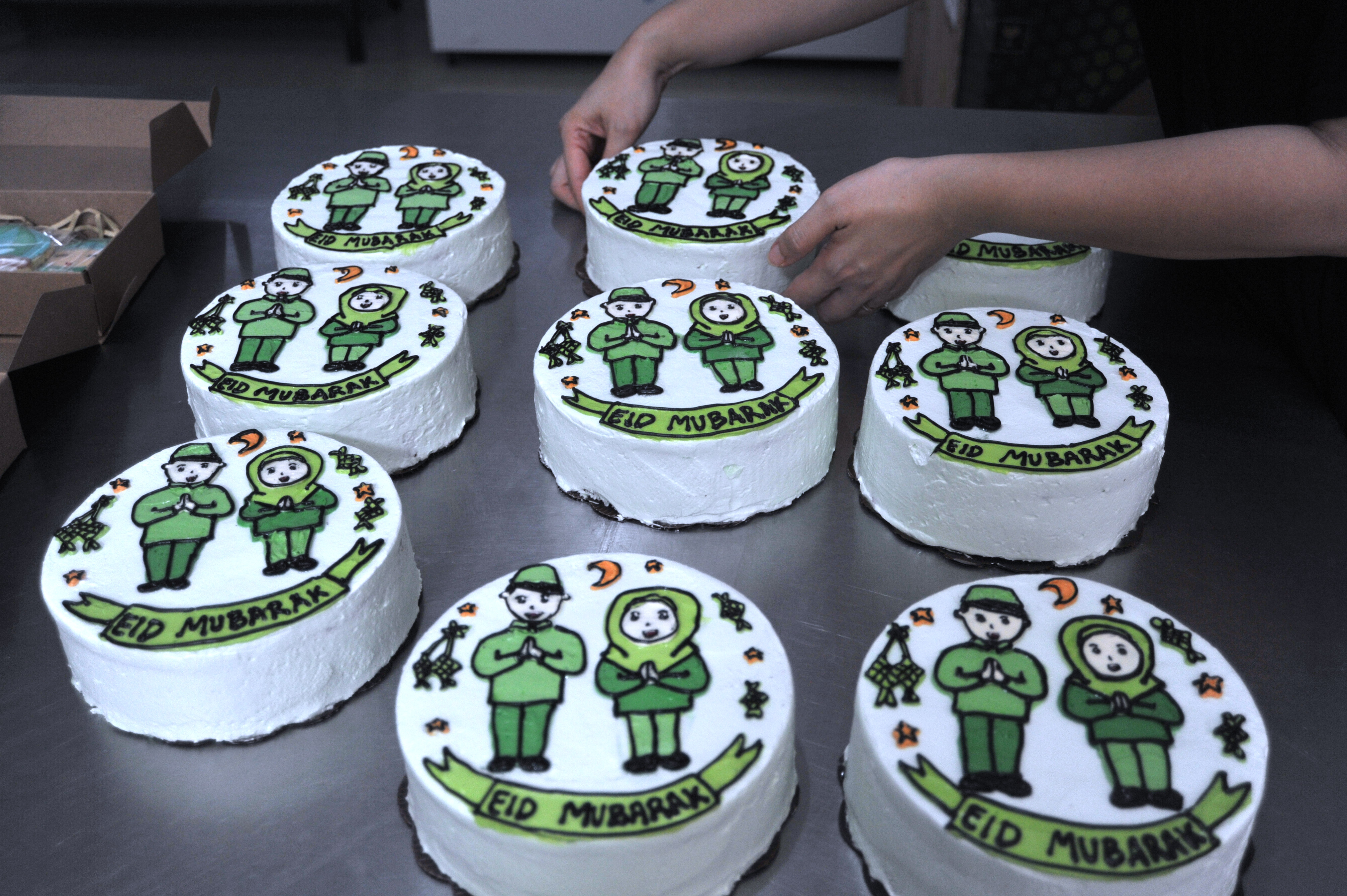 Produksi Kue Bernuansa Lebaran