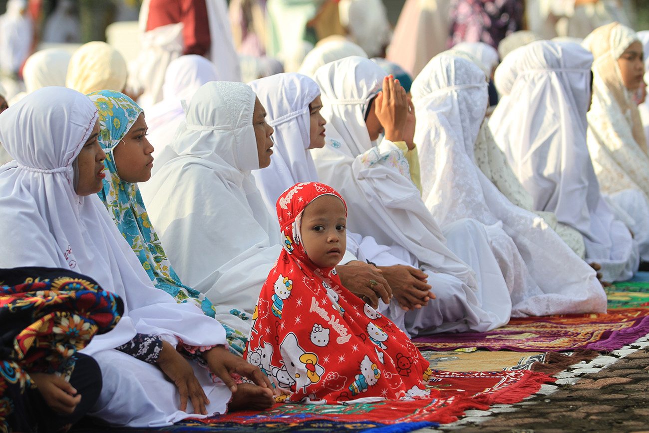  Shalat Idul Fitri Jamaah Tarekat Syattariah 