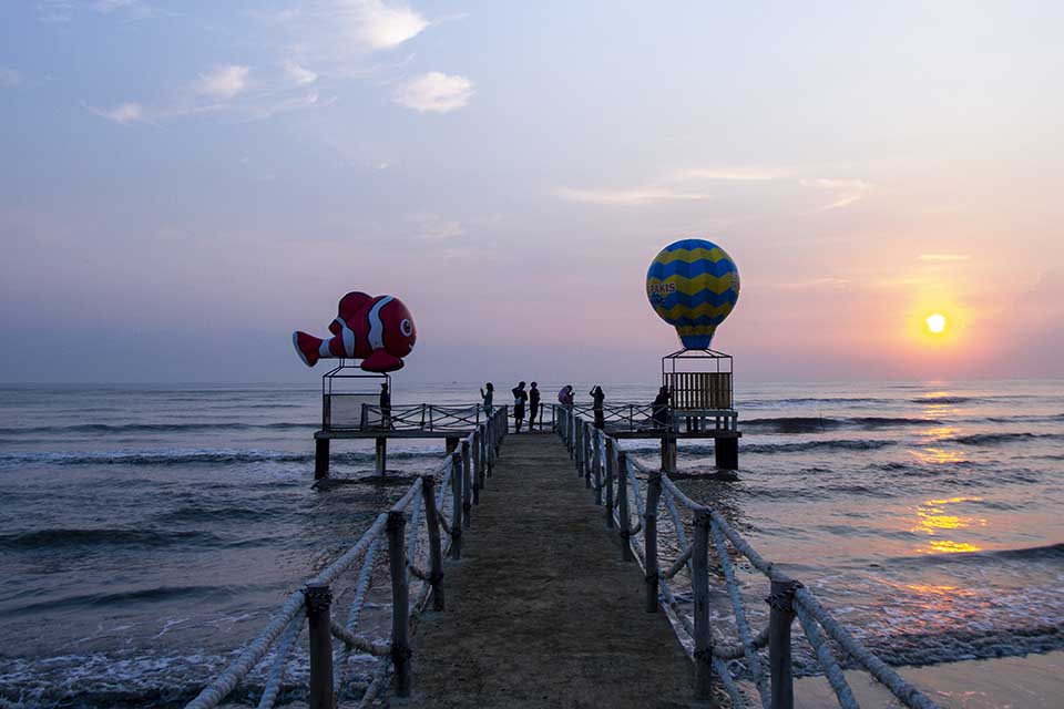 Wisata Pantai Tanjung Pakis, Karawang