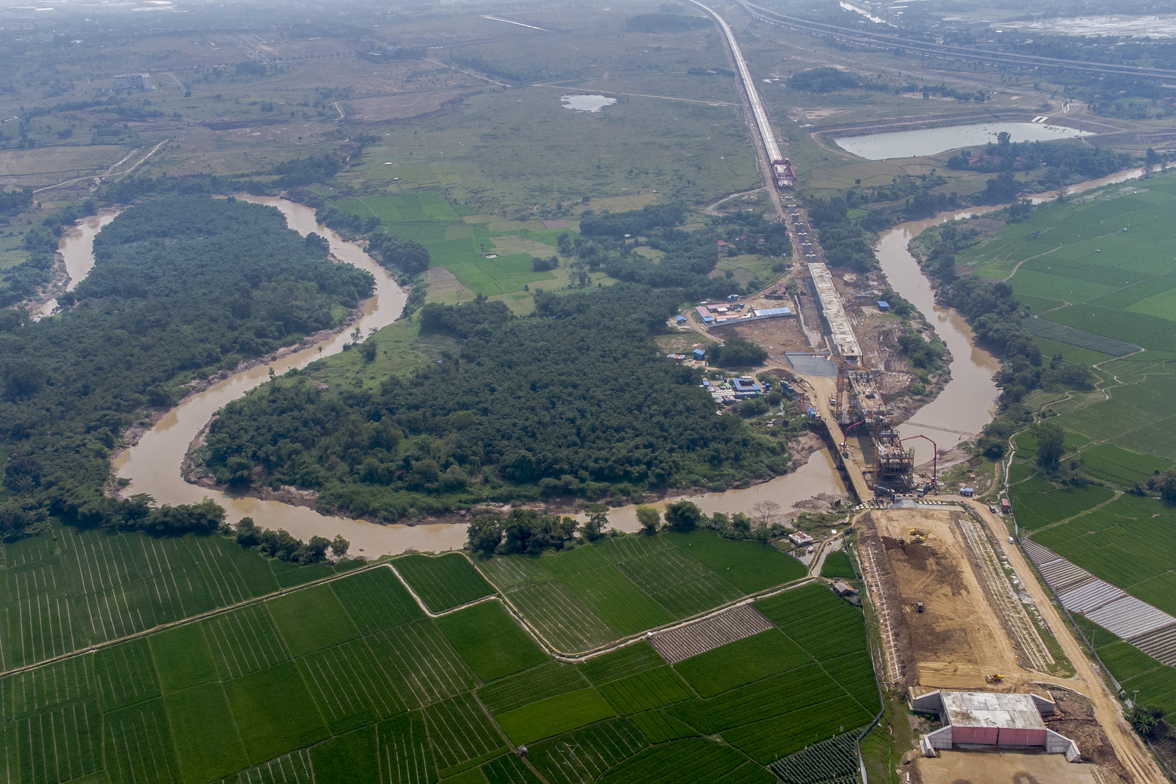 Pembangunan Kereta Cepat Jakarta-Bandung
