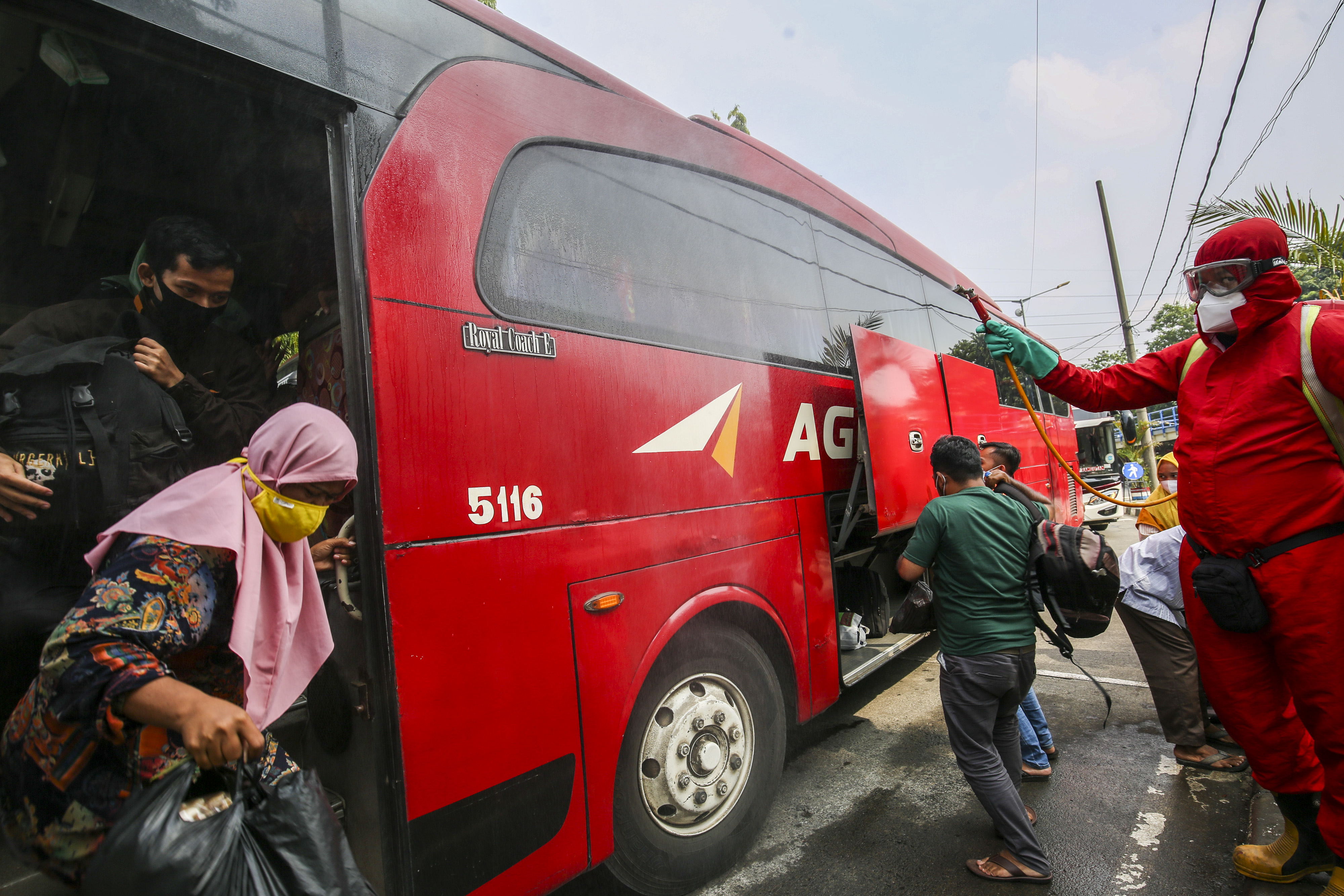Kampung Rambutan Kembali Beroperasi