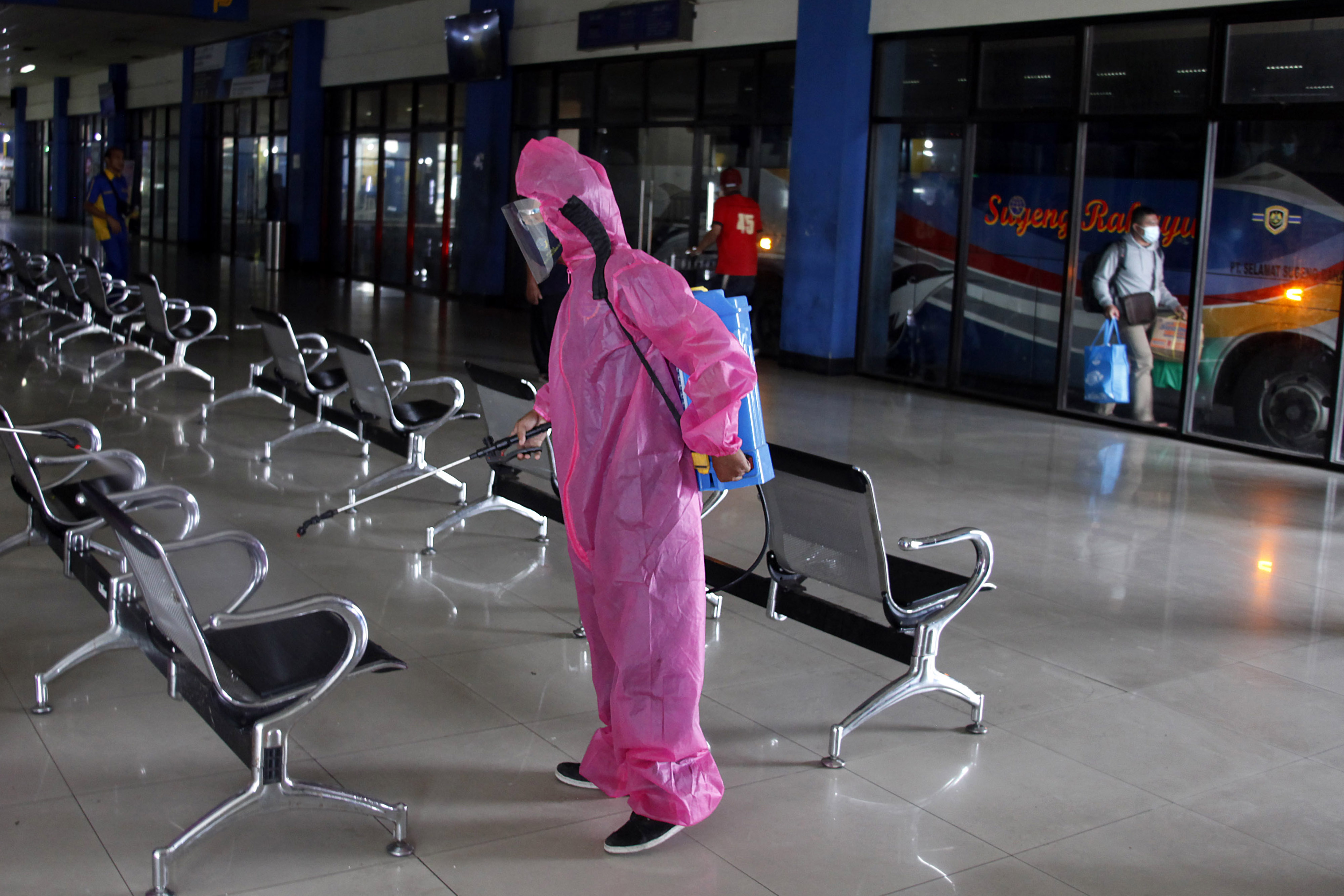 Prokes Terminal Tirtonadi