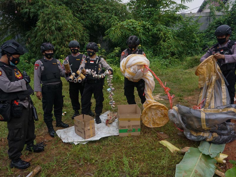 Razia Balon Udara Liar