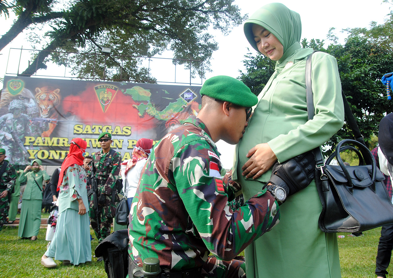 Pelepasan Satgas Pamrahwan  Yonif 315/Garuda ke Papua