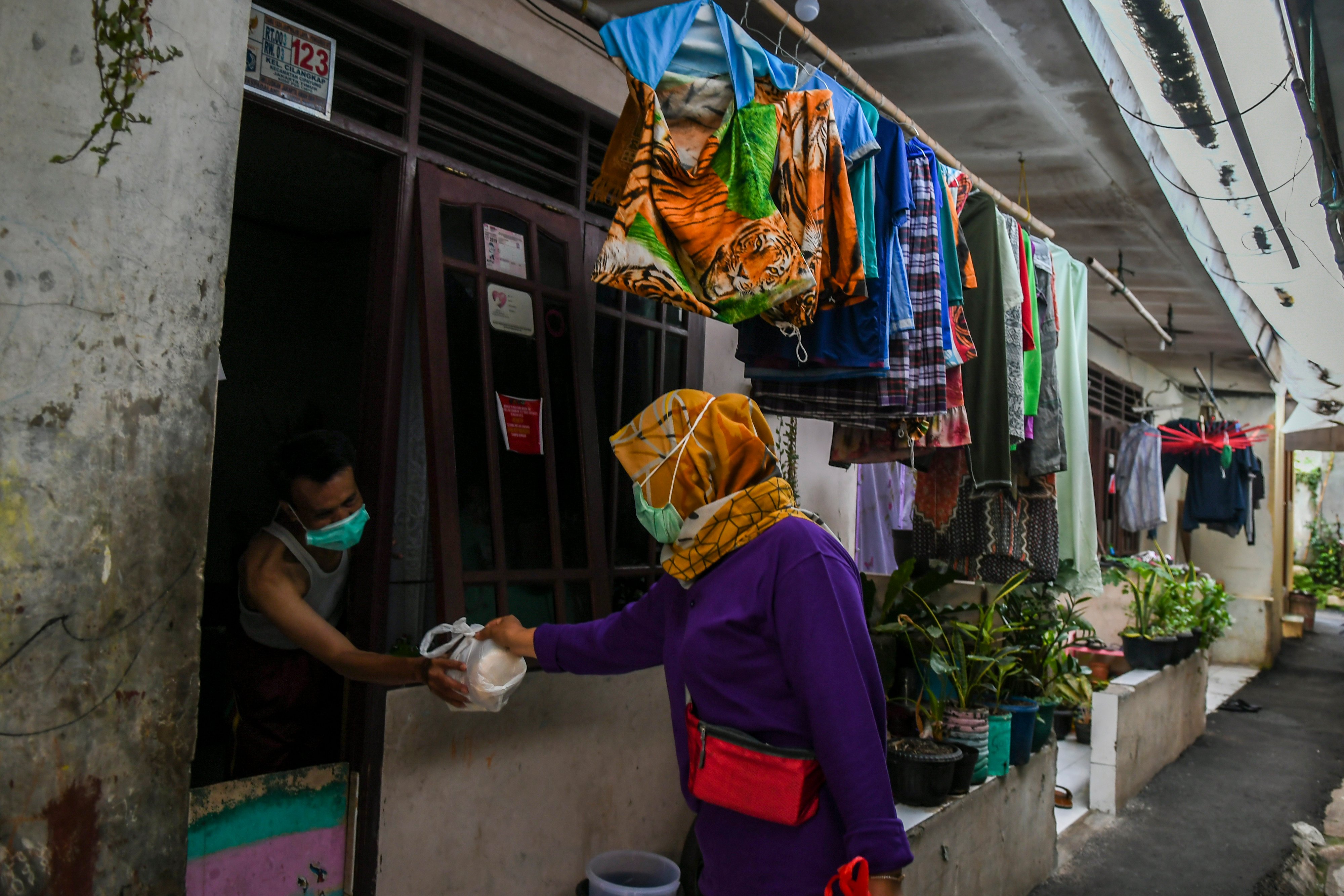 Lockdown Skala Mikro di Cipayung