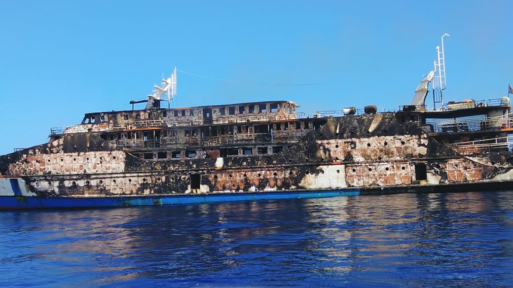 KM Karya Indah Terbakar di Laut Maluku