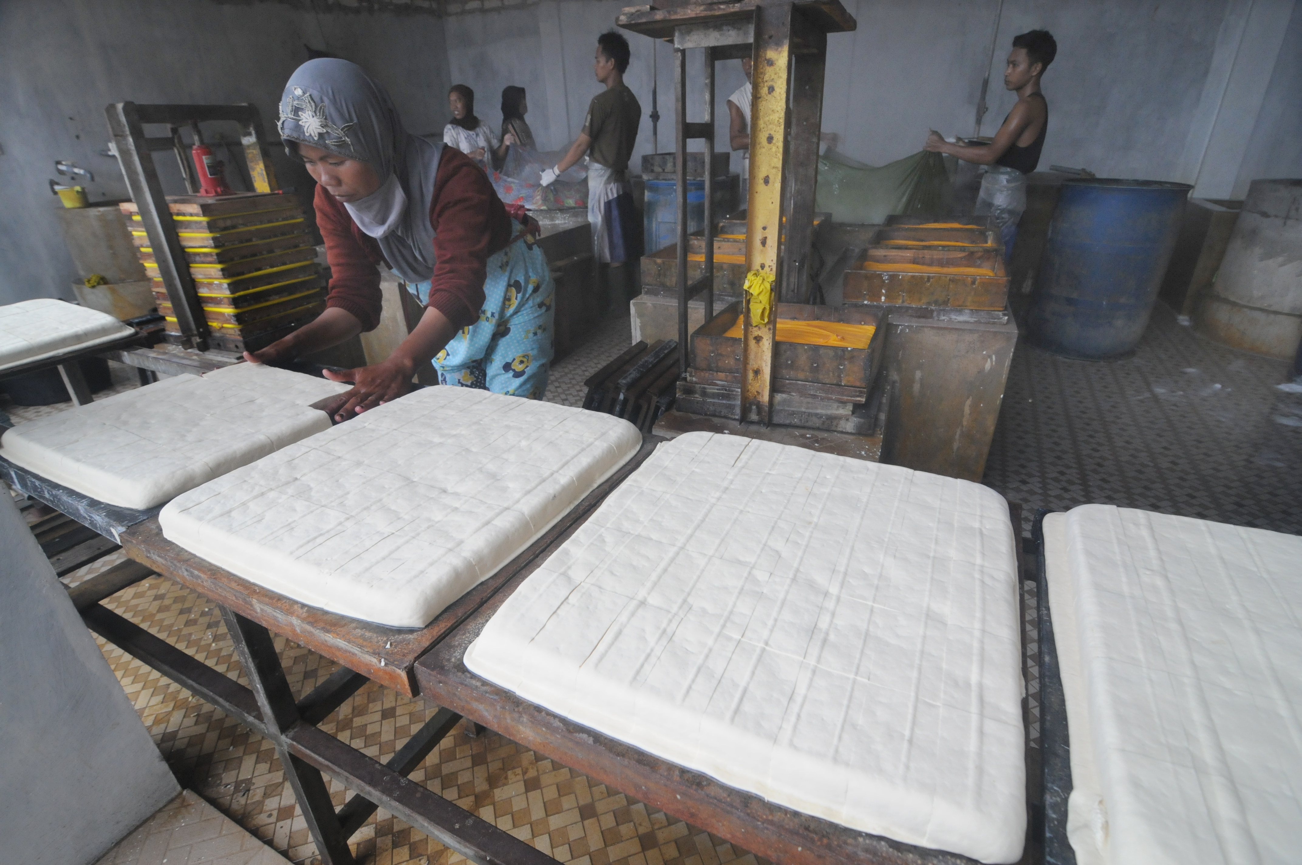 Pengusaha Tahu Keluhkan Harga Kedelai