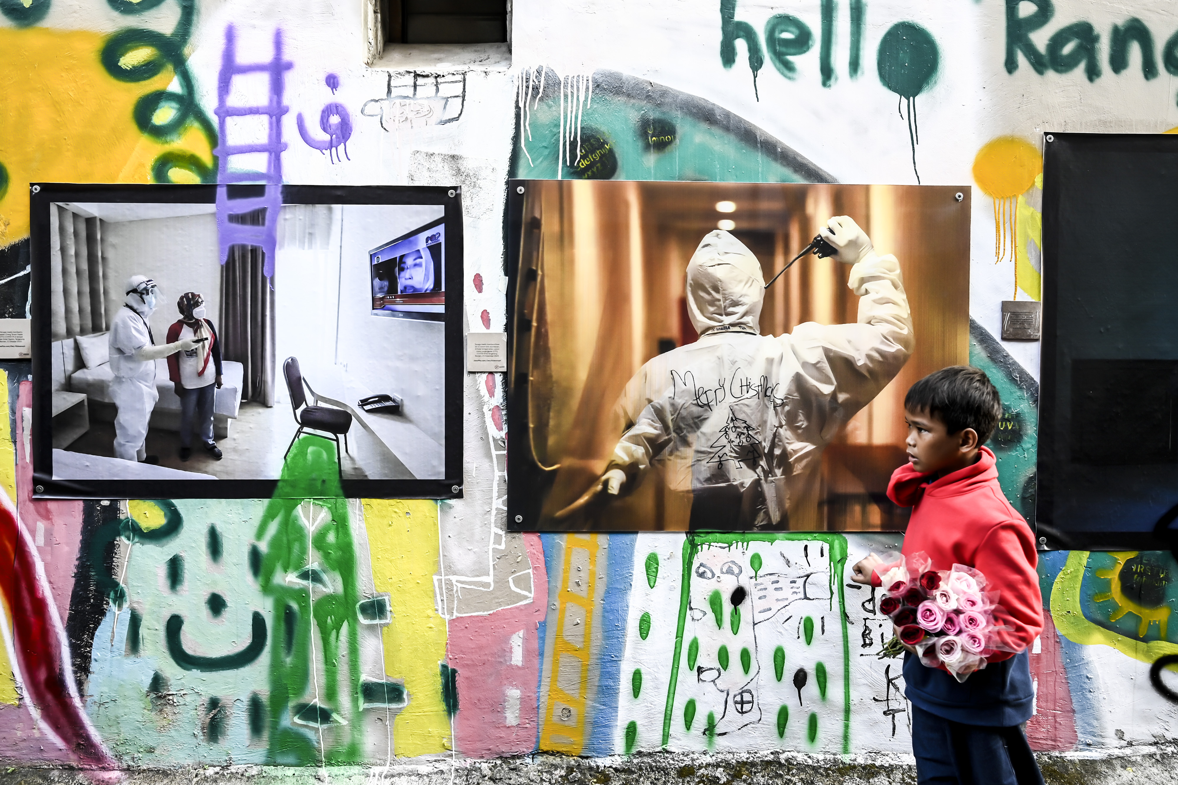 Pameran Fotografi Meredah Covid-19