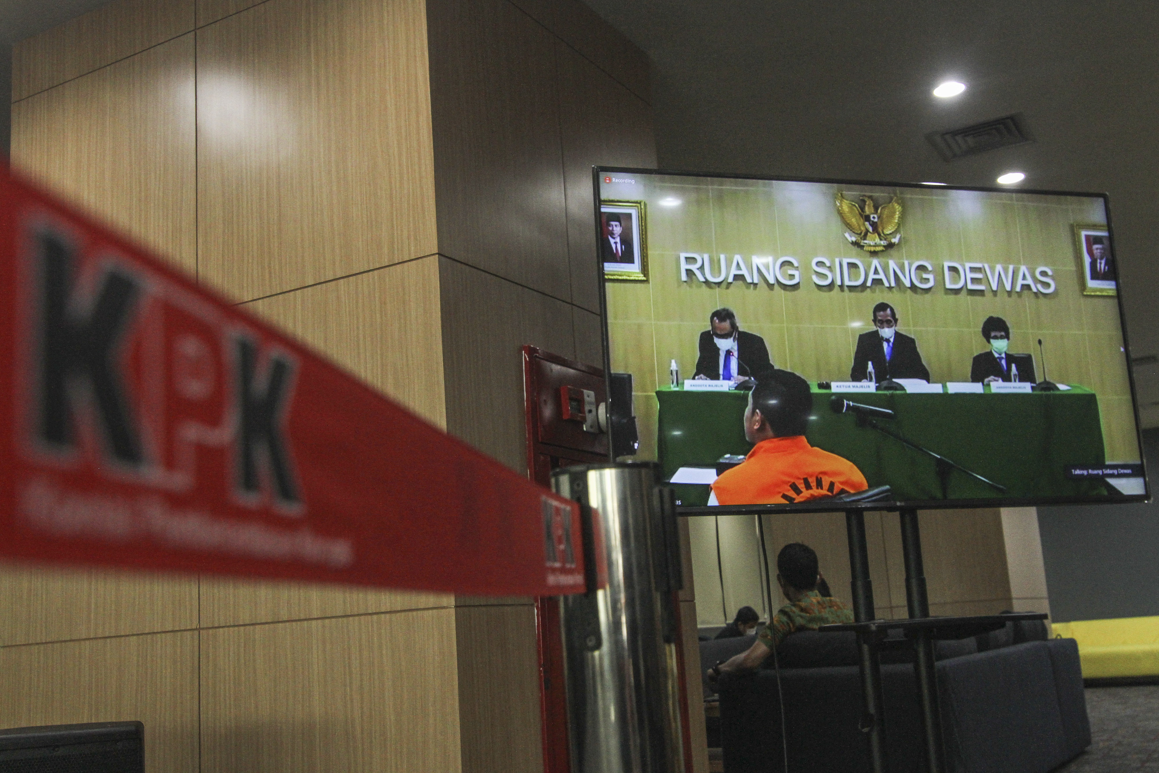 Dewan Pengawas KPK Memecat Penyidik Robin Pattuju