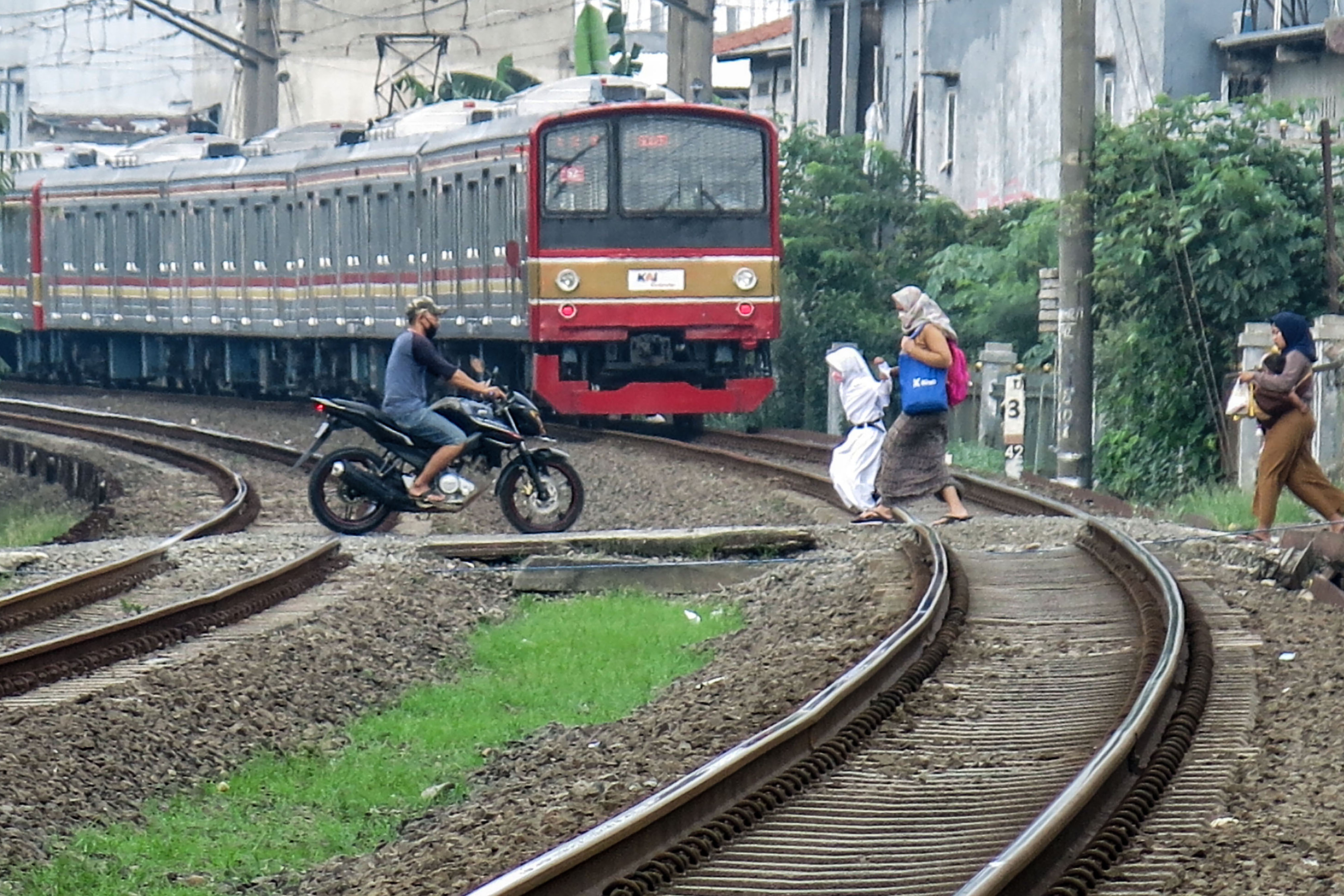 Jumlah Pengguna KRL Jabodetabek