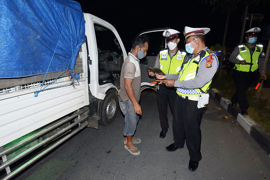 Penyekatan Larangan Mudik di Bali 