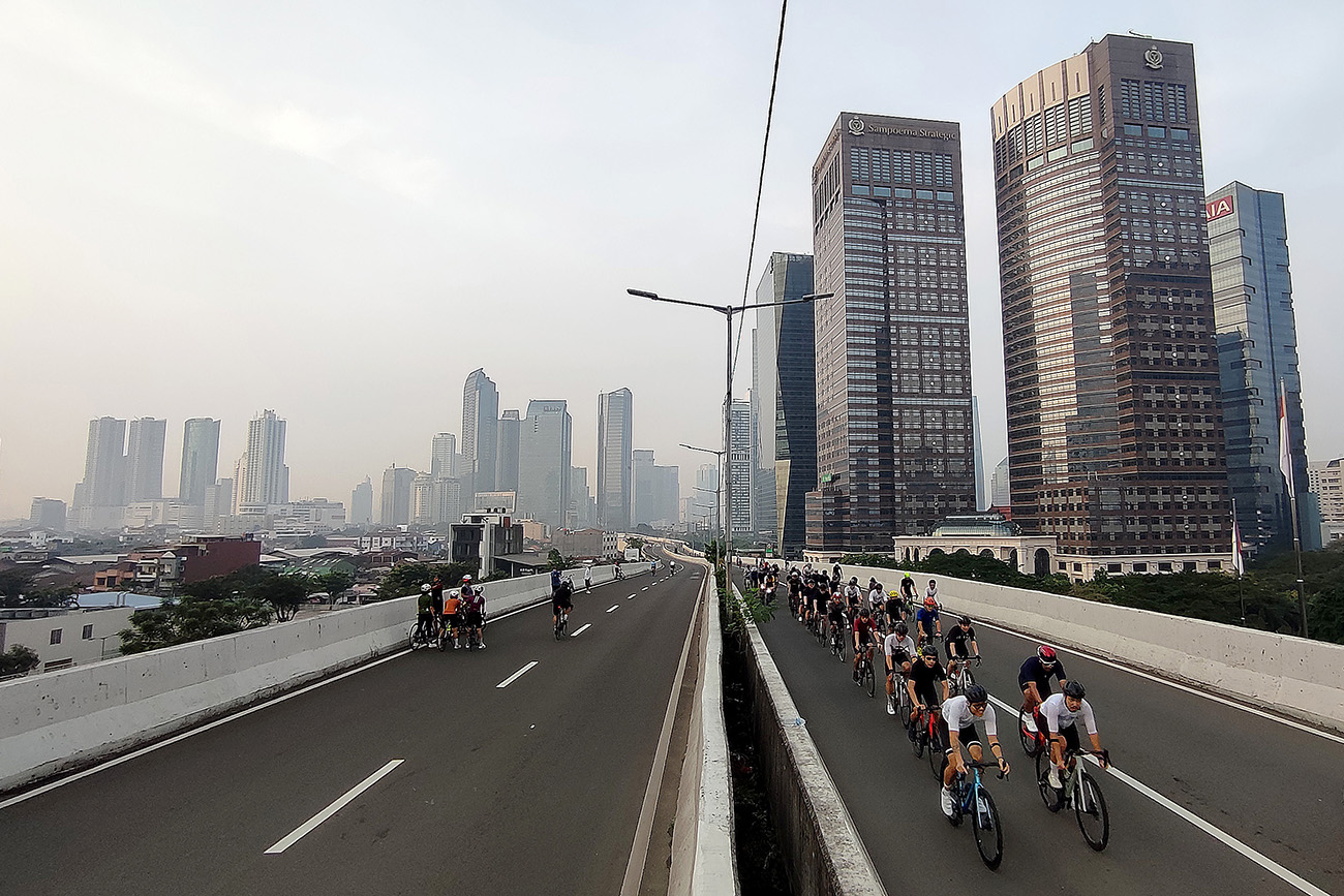 Uji Coba Jalur Sepeda di Jalan Layang Non Tol 