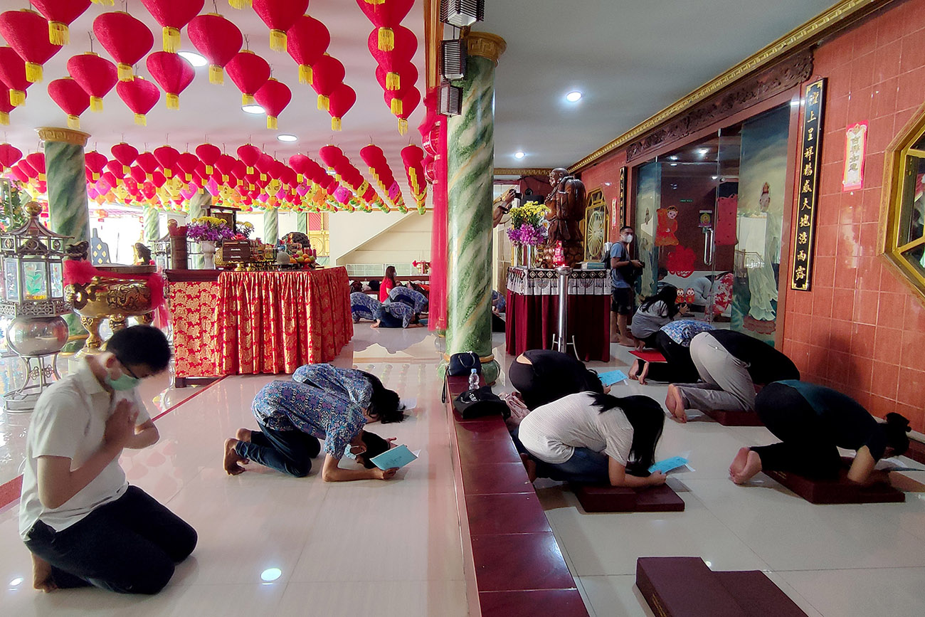 Ibadah Puja Bakti Waisak 2565 BE/2021