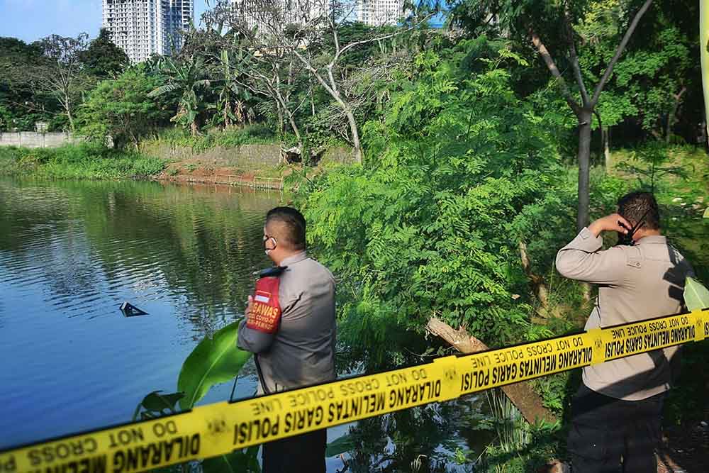 Helikopter Latih Jatuh di Danau Buperta Cibubur