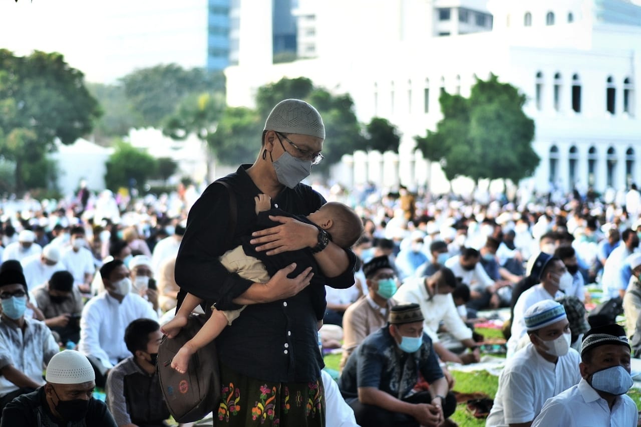 Shalat Id Dengan Prokes Di Masjid Al-Azhar