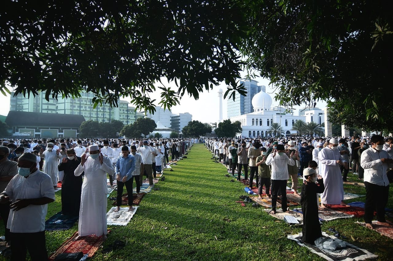 Shalat Id Dengan Prokes Di Masjid Al-Azhar