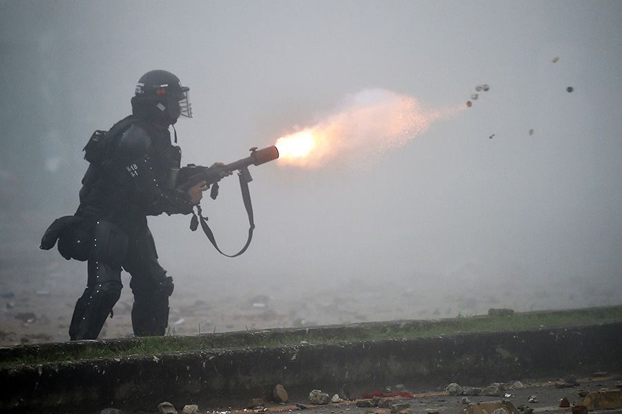 19 Demonstran Tewas Dalam Protes Reformasi Pajak di Kolombia 