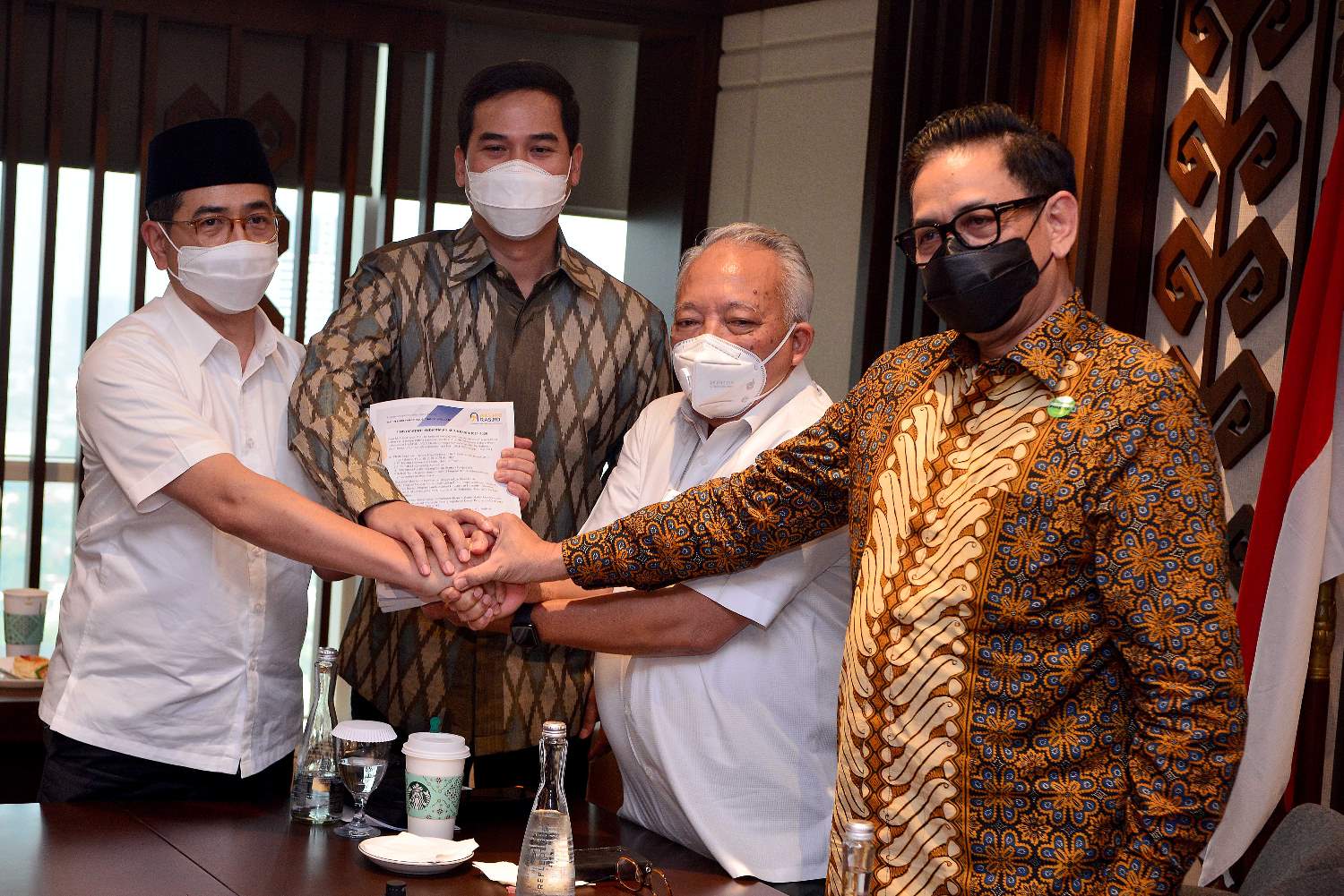 Arsjad Rasjid Mendaftar Sebagai  Calon Ketua Umum Kadin