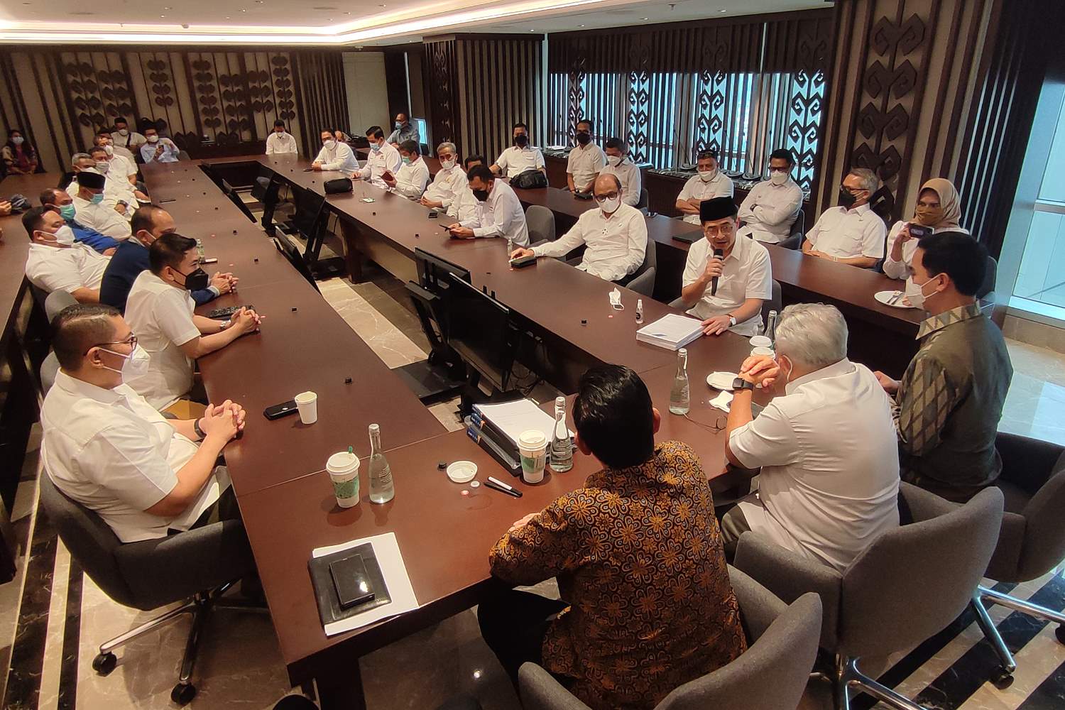 Arsjad Rasjid Mendaftar Sebagai  Calon Ketua Umum Kadin