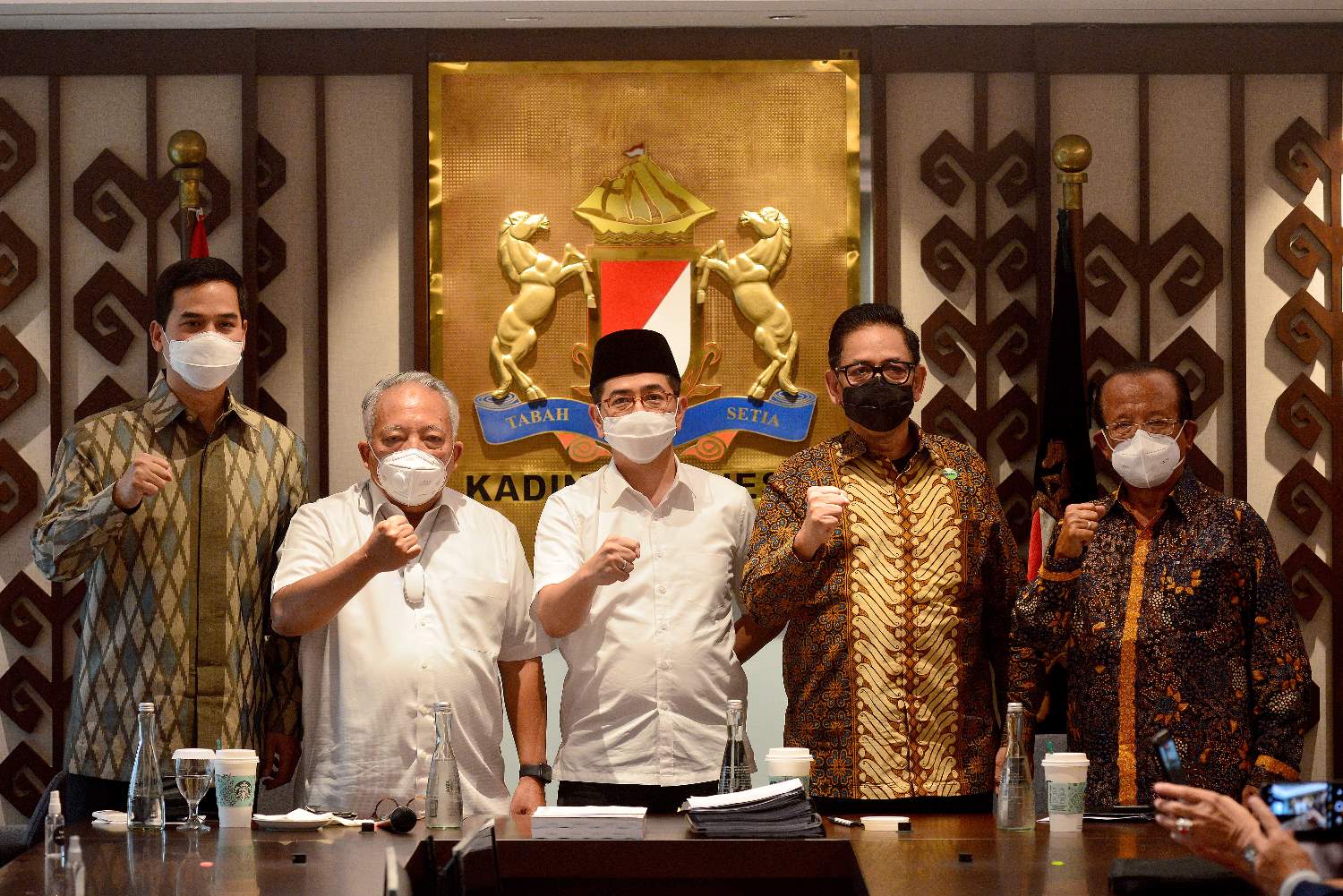 Arsjad Rasjid Mendaftar Sebagai  Calon Ketua Umum Kadin