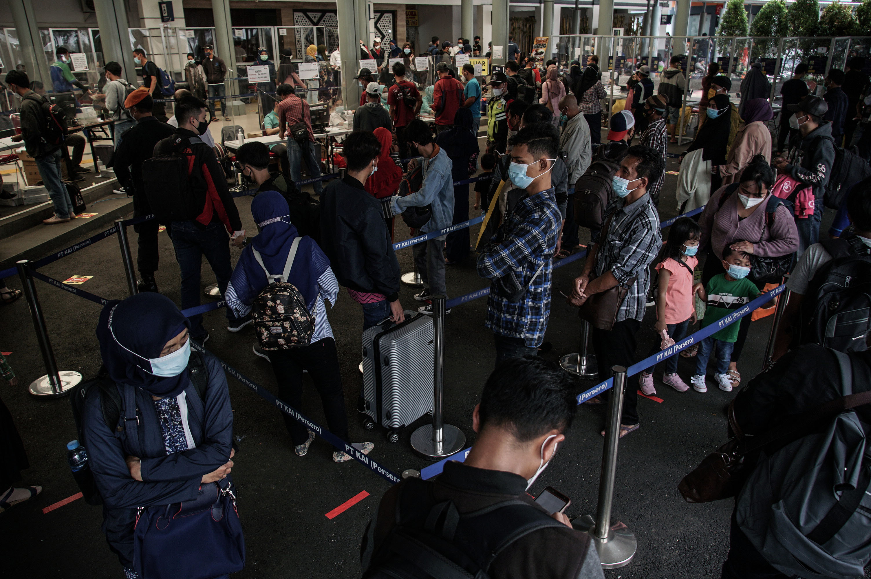 Lonjakan Penumpang Stasiun Pasar Senen