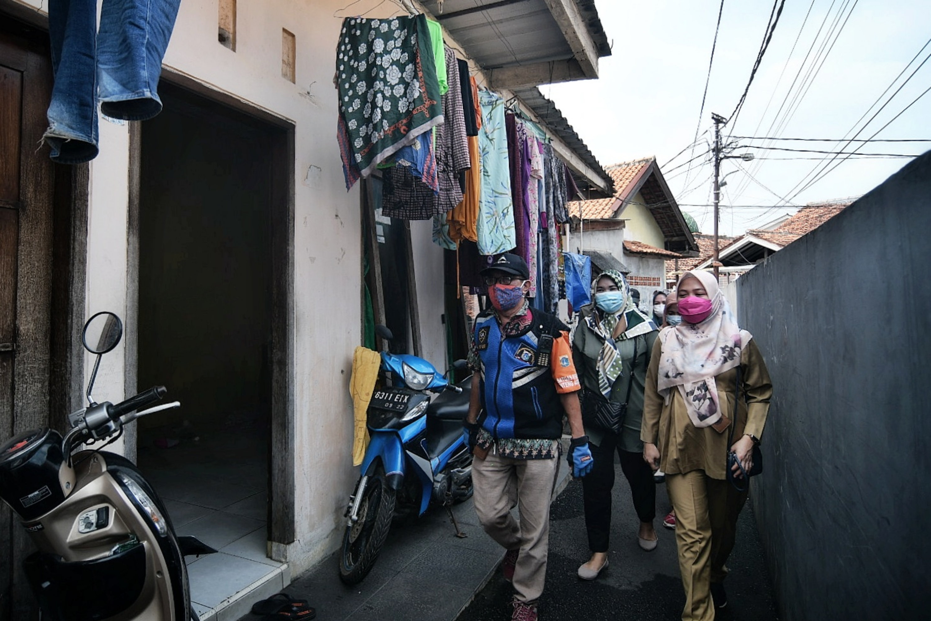 Stiker Isolasi Mandiri di Rumah Pemudik