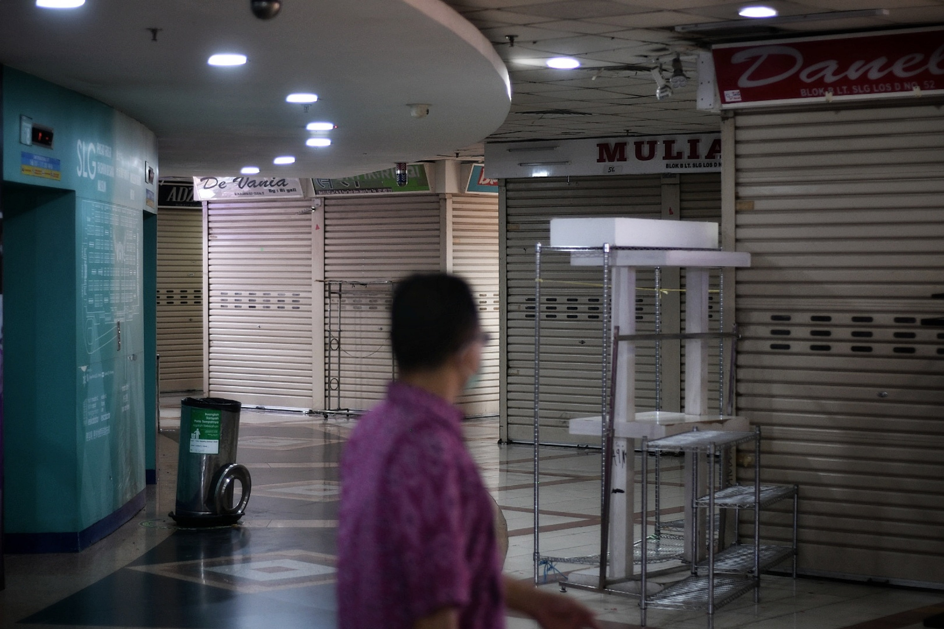 Pasar Tanah Abang Masih Sepi 