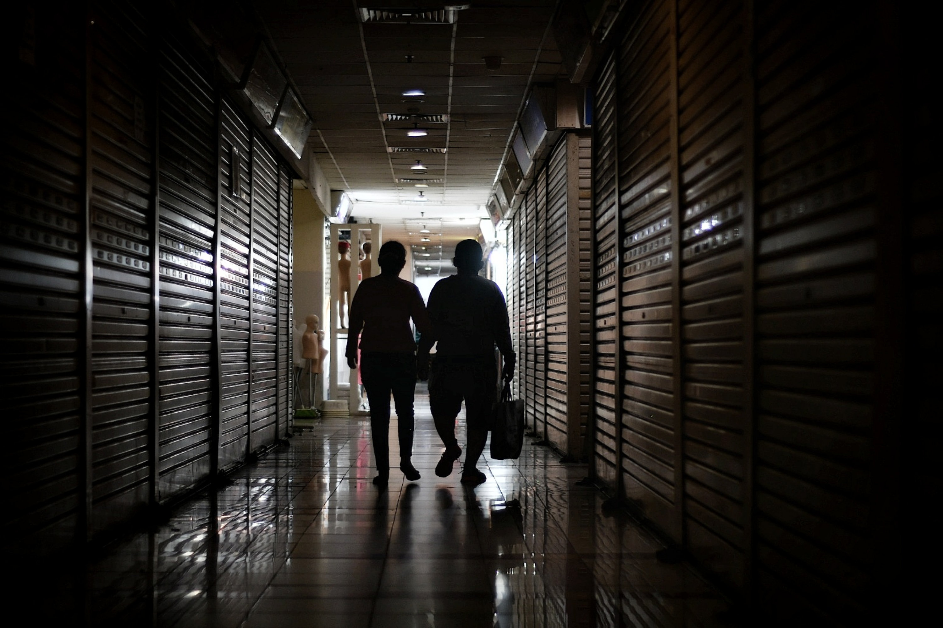 Pasar Tanah Abang Masih Sepi 