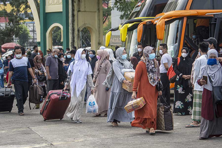 Santri Asal Sumatra Selatan Kembali ke Pesantren Gontor 