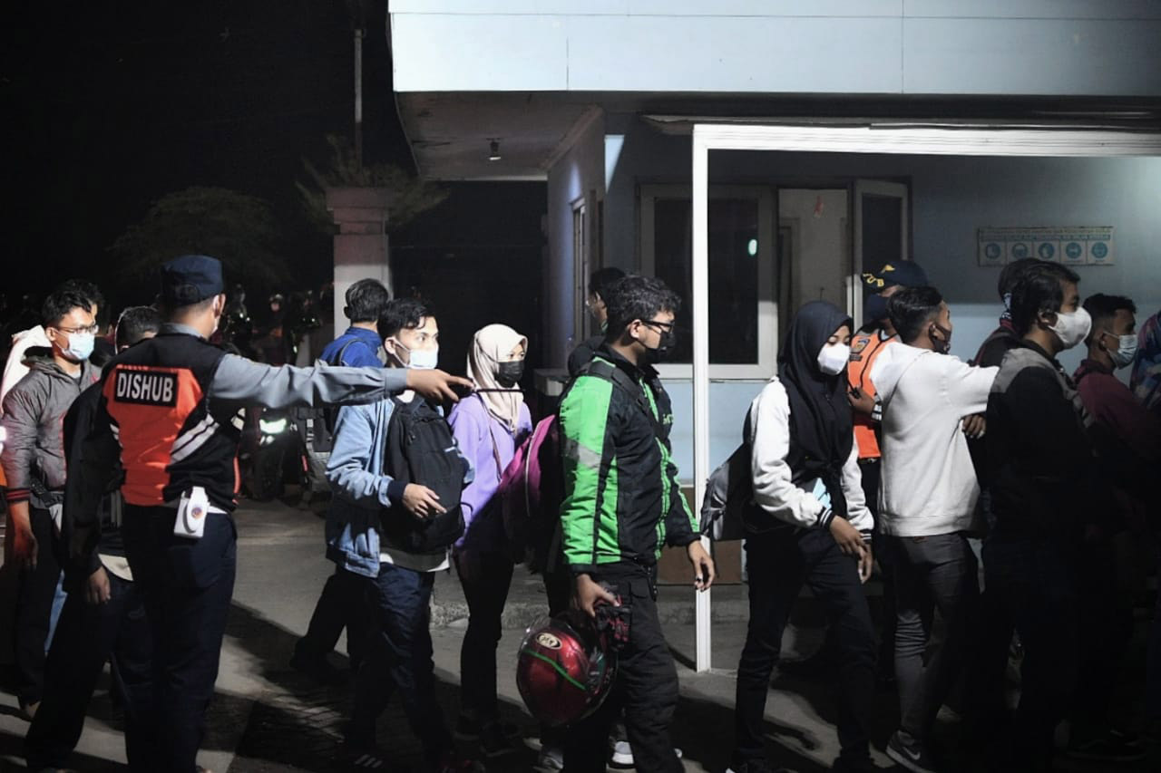 Penyekatan Dan Pemeriksaan Surat Bebas Covid-19