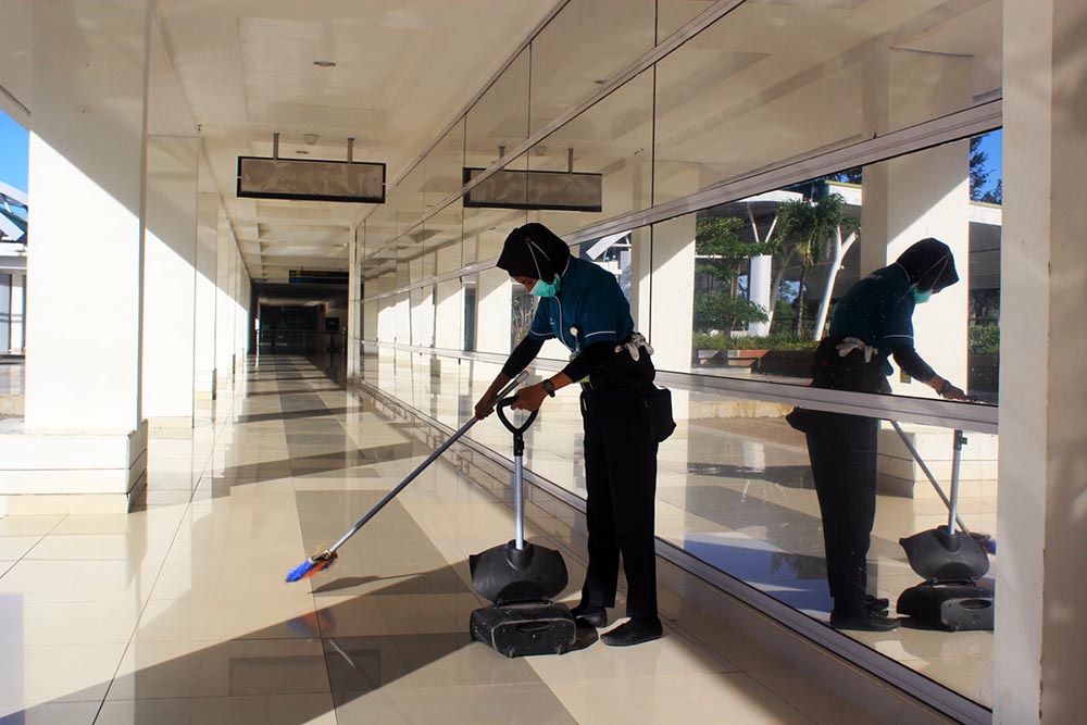 Bandara El Tari Sepi Pemudik