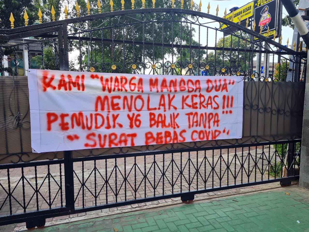 Warga Menolak Pemudik yang Kembali Tanpa Surat Bebas Covid-19