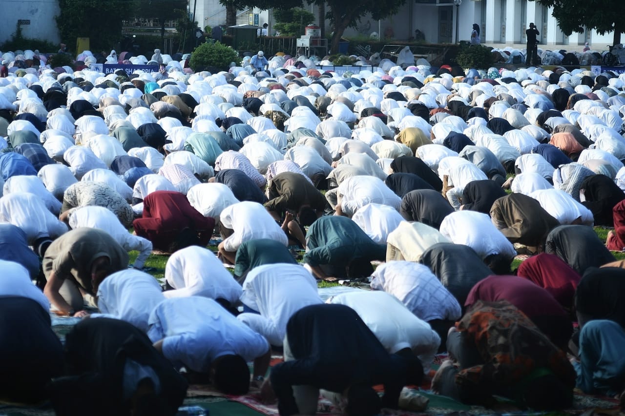 Shalat Id Dengan Prokes Di Masjid Al-Azhar
