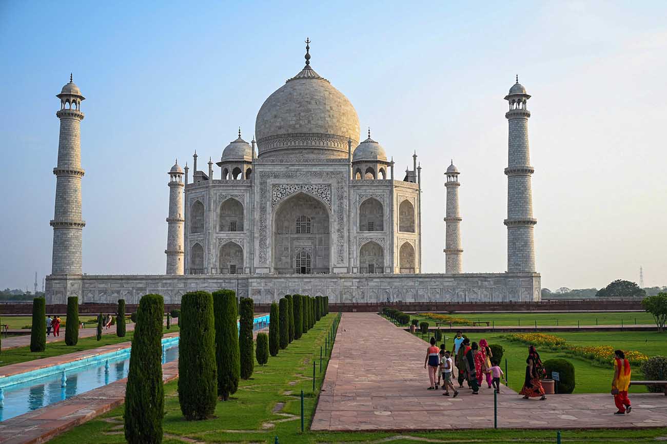 Pembatasan Dilonggarkan, Taj Mahal Dibuka Kembali