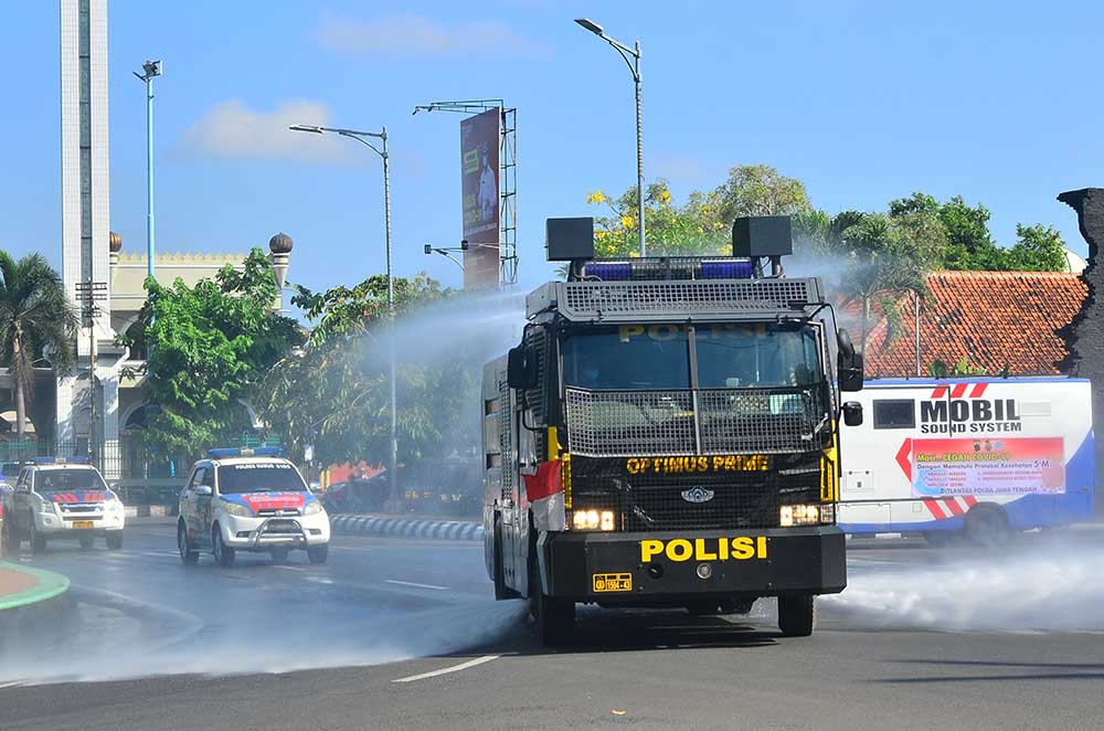 Penyemprotan Disinfektan Ruang Publik di Kudus