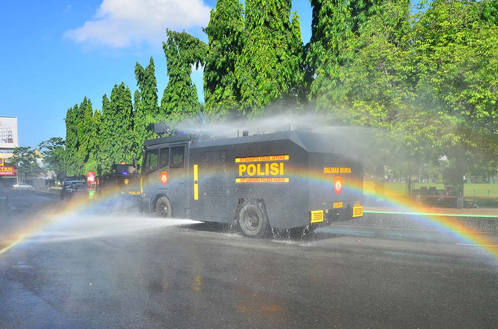 Penyemprotan Disinfektan Ruang Publik di Kudus