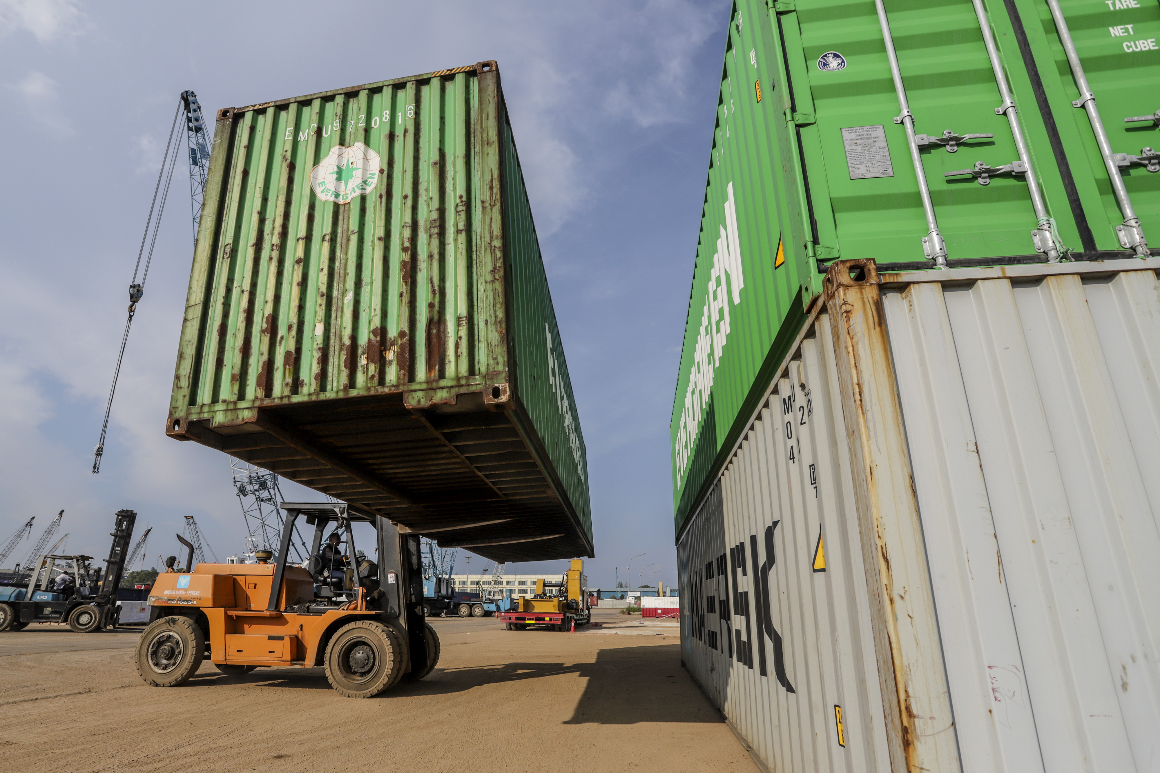Pengembangan Pelabuhan Batu Ampar Batam